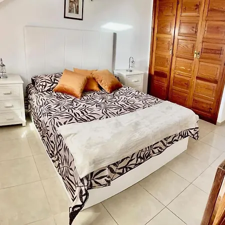 Apartamento Parque Santiago 1, Heated Pool, Americas *